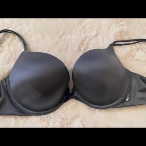 34 D Victoria Secret Very Sexy Push Up Bra